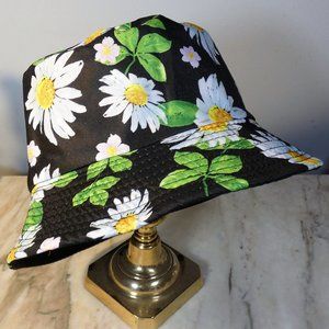 Reversible daisy bucket hat, fishing, gardening, beach hat daisies and black